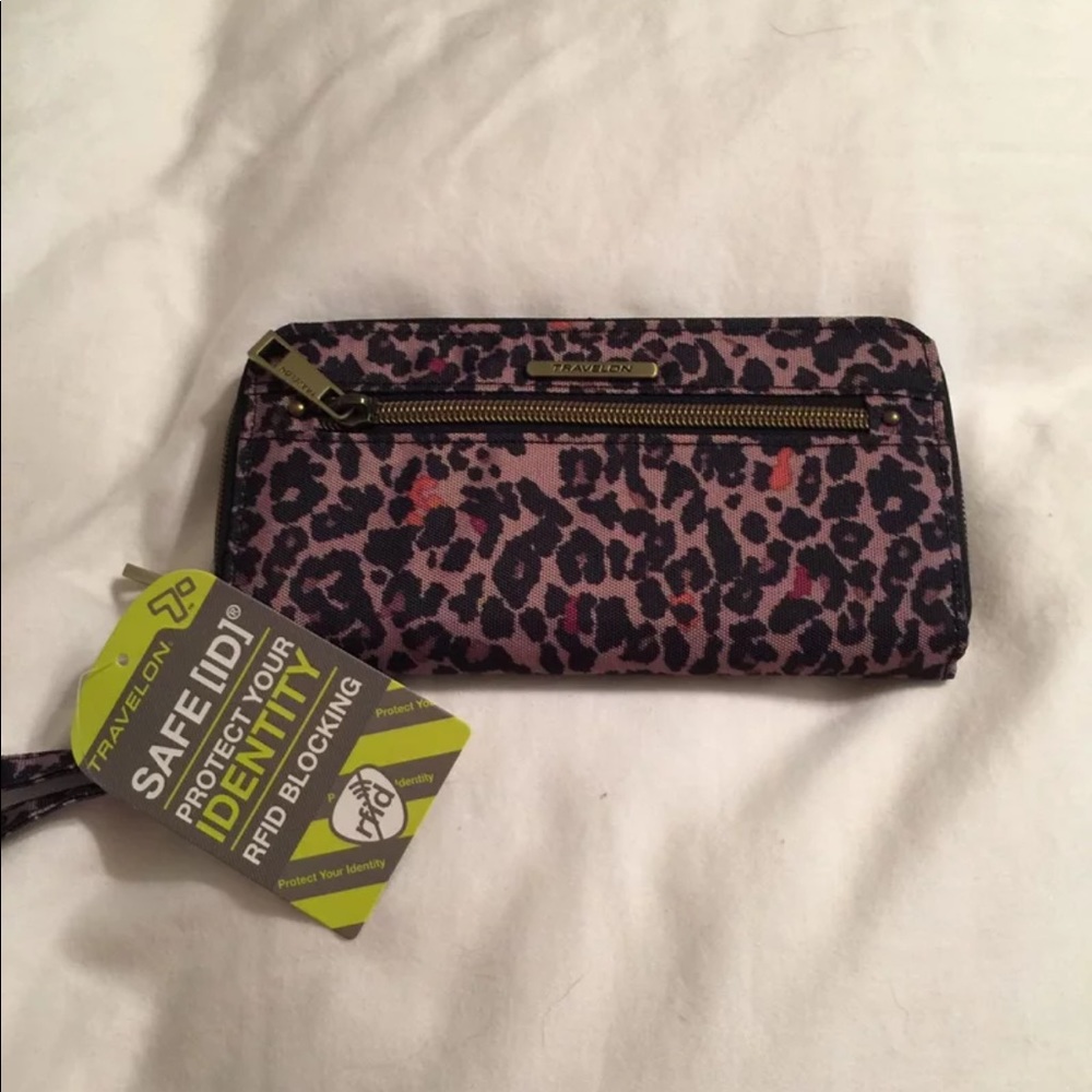 Wristlet leopard Wallet